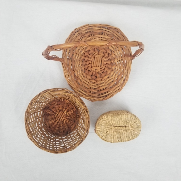 Set of three vintage wicker baskets - Picture 1 of 15